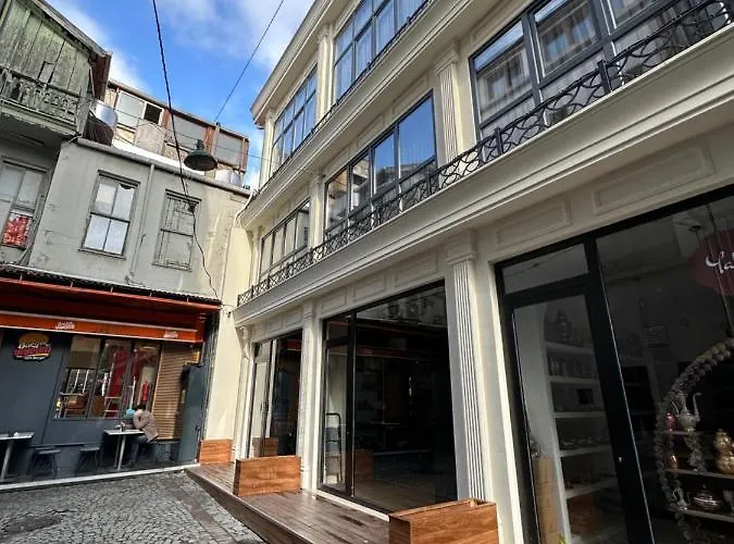 Berfinn Hotel Ortakoey