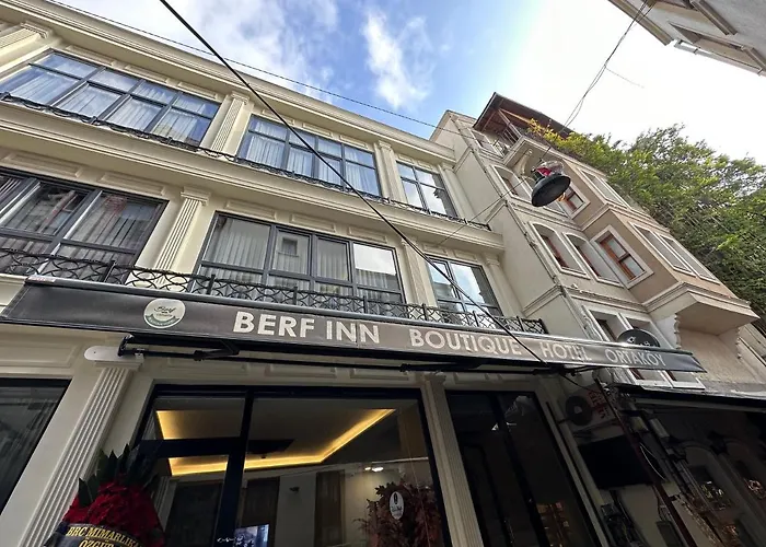 Berfinn Hotel Ortakoey